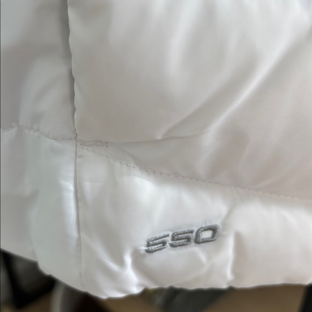 NWOT North Face Vest - Picture 3 of 10
